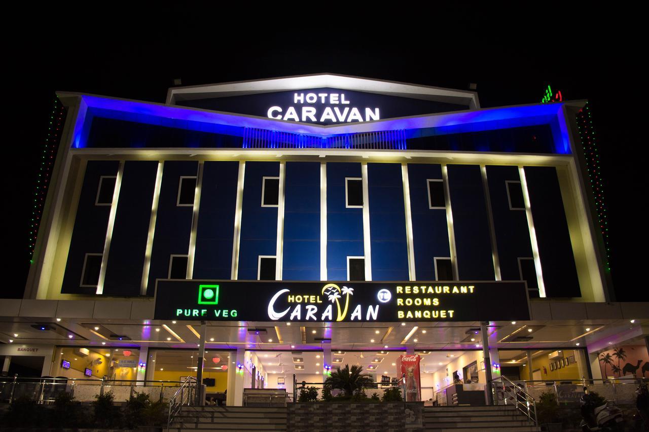 Hotel Caravan Unjha Екстериор снимка